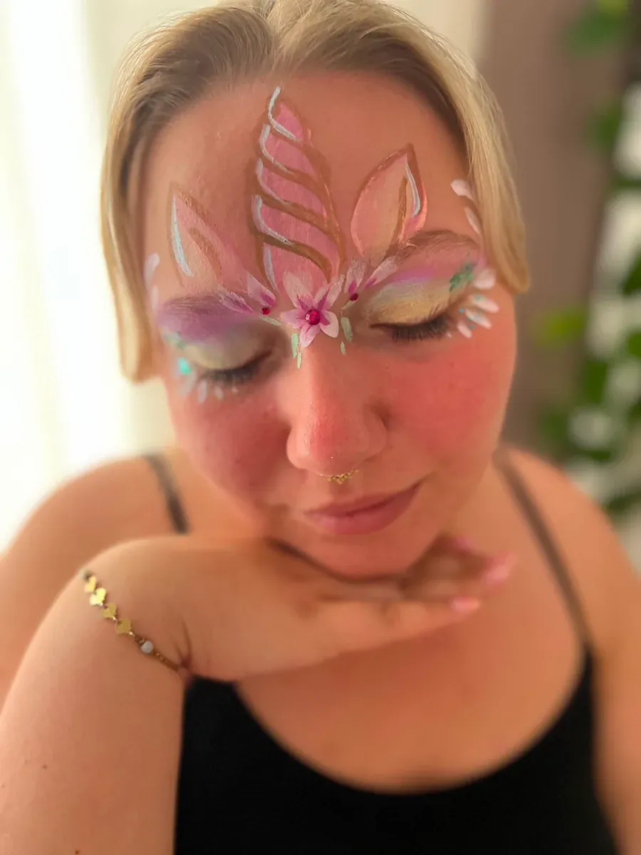 Maquillage artistique licorne