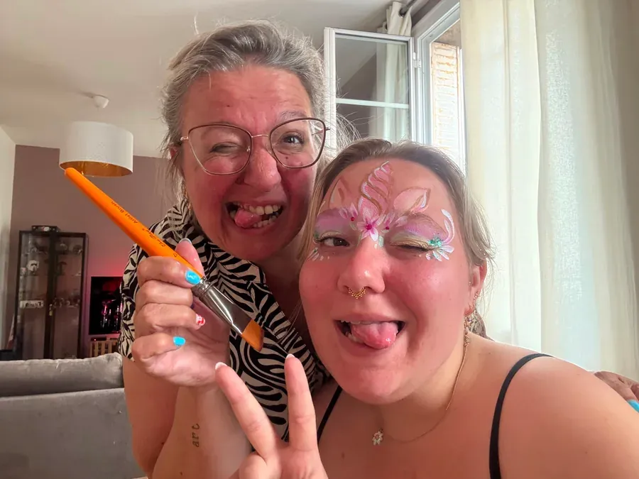 Maquillage artistique papillon, en duo